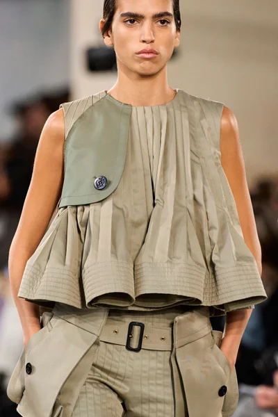 Look 38